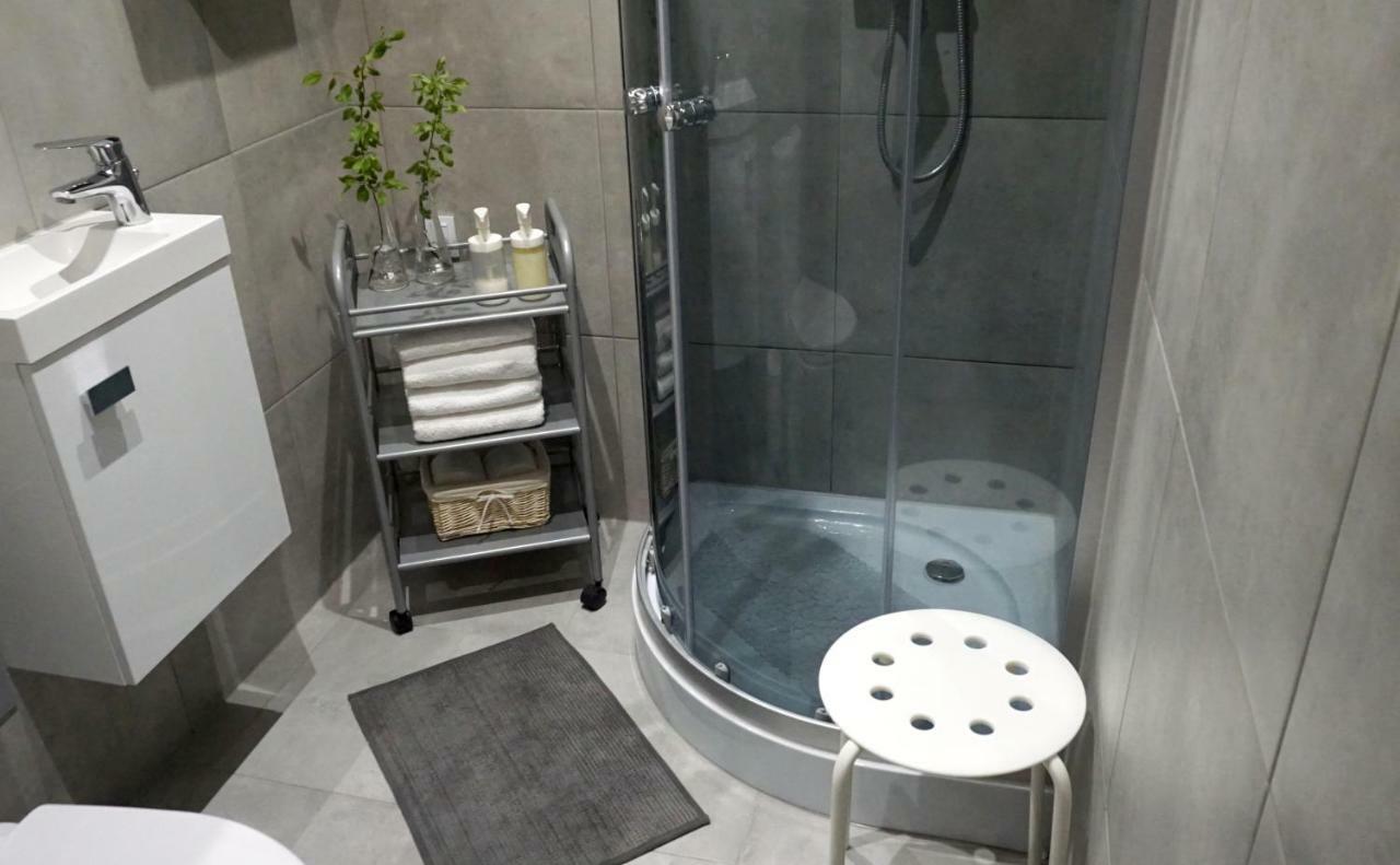 Lovely Jubbly Apartment Krasków Εξωτερικό φωτογραφία